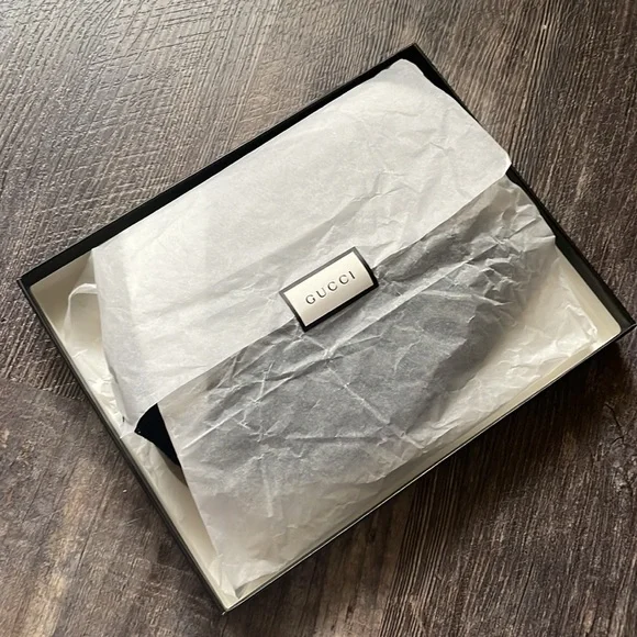 Authentic Gucci Interlocking G Tights - Picture 5 of 10